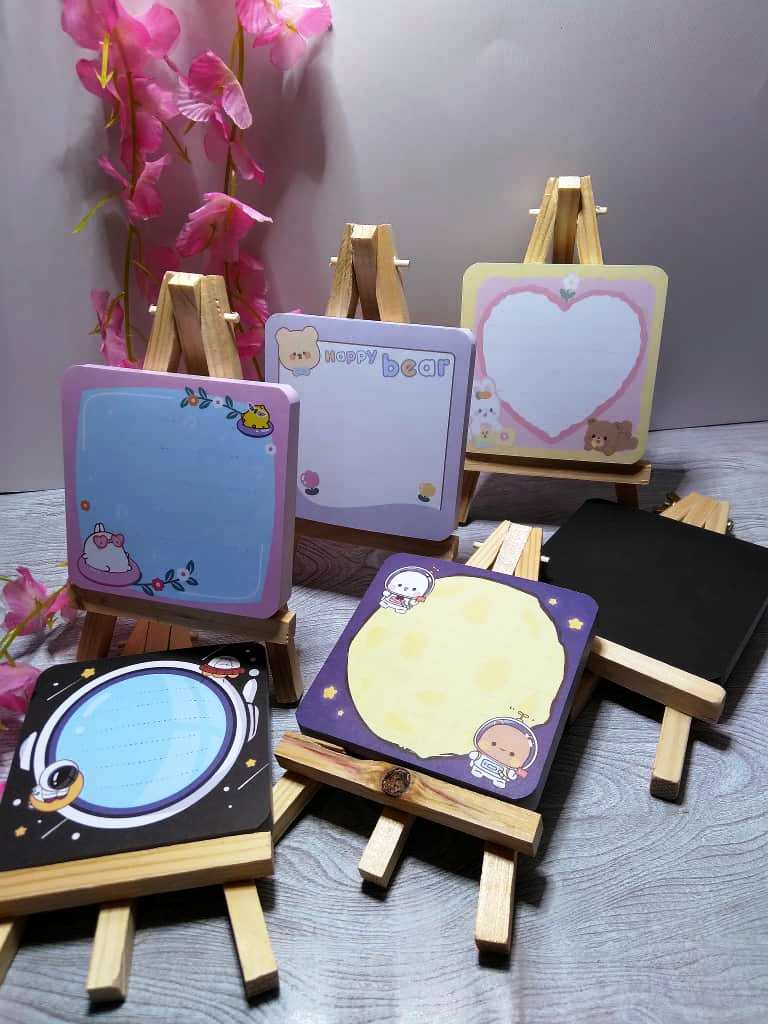 نوت بوم فانتزی و کیوت سویل با پایه چوبی