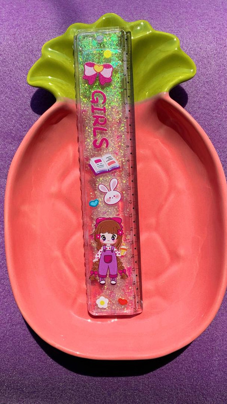 خط کش آکواریومی ۲۰ سانتی دختر لباس صورتی