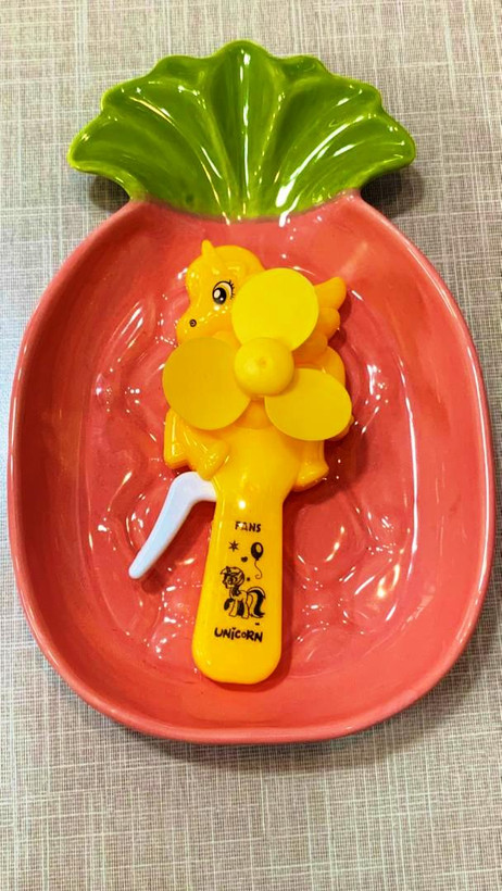 پنکه دستی فانتزی یونیکورن زرد